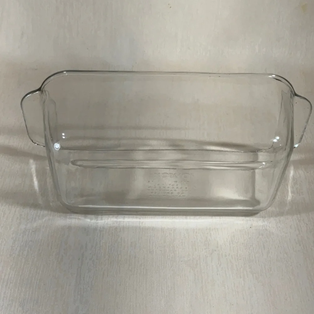 Vintage Pyrex 1.5 qt. Glass Loaf Pan-Made In USA